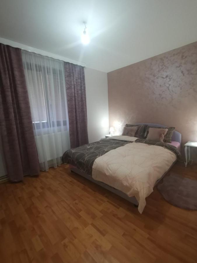 Ferienwohnung Apartman Lara 2 Foca Exterior foto