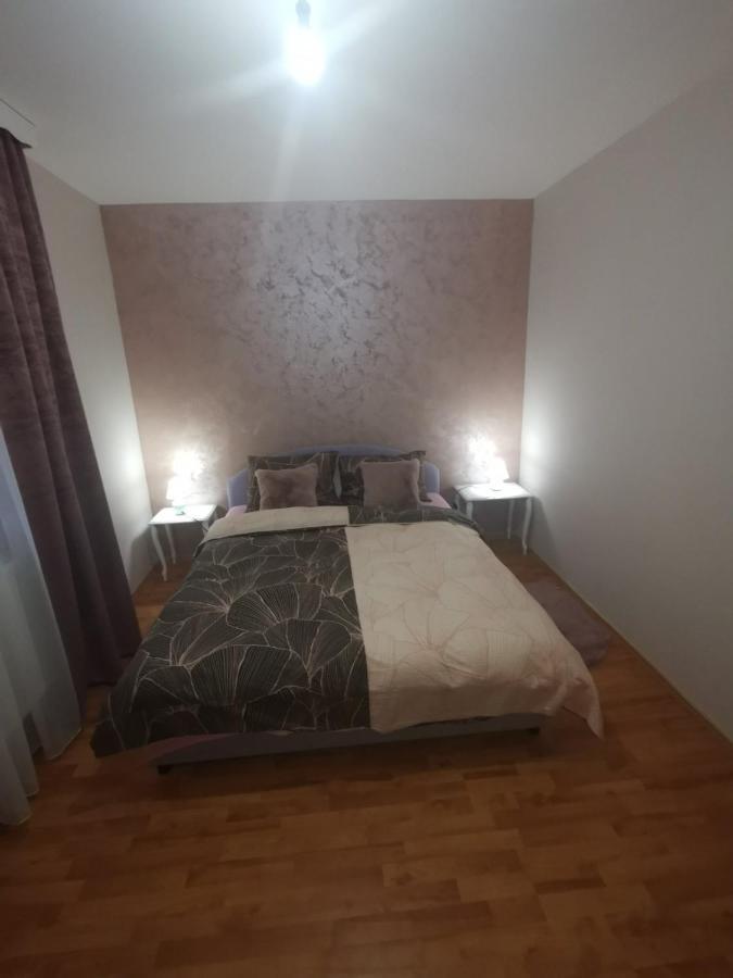 Ferienwohnung Apartman Lara 2 Foca Exterior foto